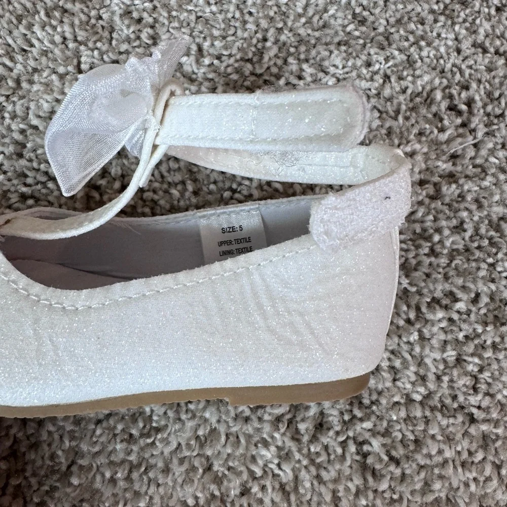 Girls Dress Shoes Bundle Black Mary Jane & White Bow Flats Size 5